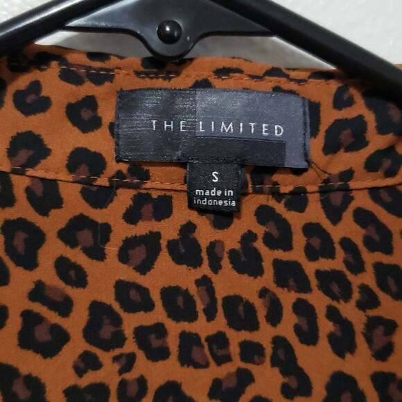 The Limited Leopard Print Button Down - Picture 6 of 10
